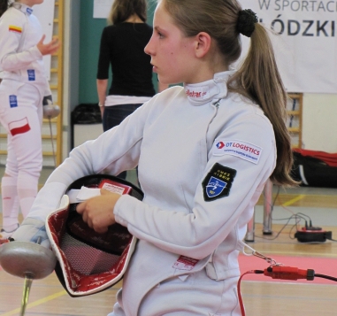 Anna Mroszczak brązową medalistką MISTRZOSTW POLSKI do 17 lat w szpadzie kobiet