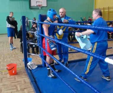 Z bokserskich ringów ...